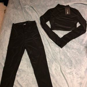 Fashion Nova - Body Smile Set (Black)